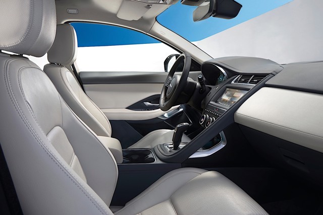 Jaguar E-Pace photo 40