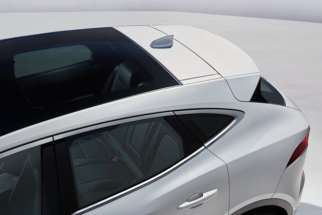 Jaguar E-Pace photo 7