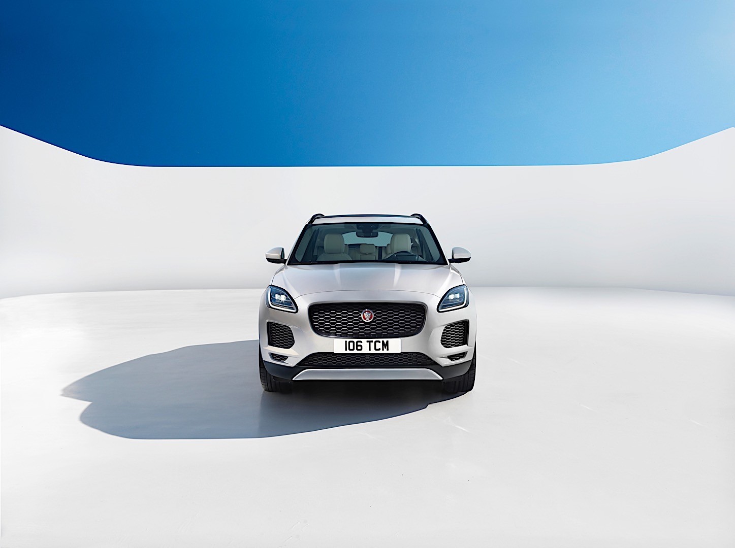 Jaguar E-Pace photo 9