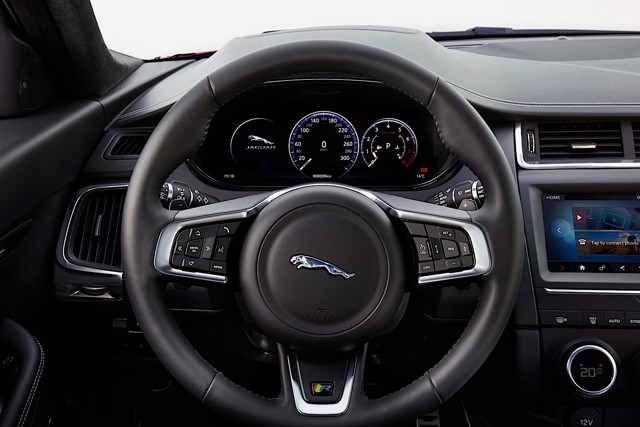 Jaguar E-Pace photo 45