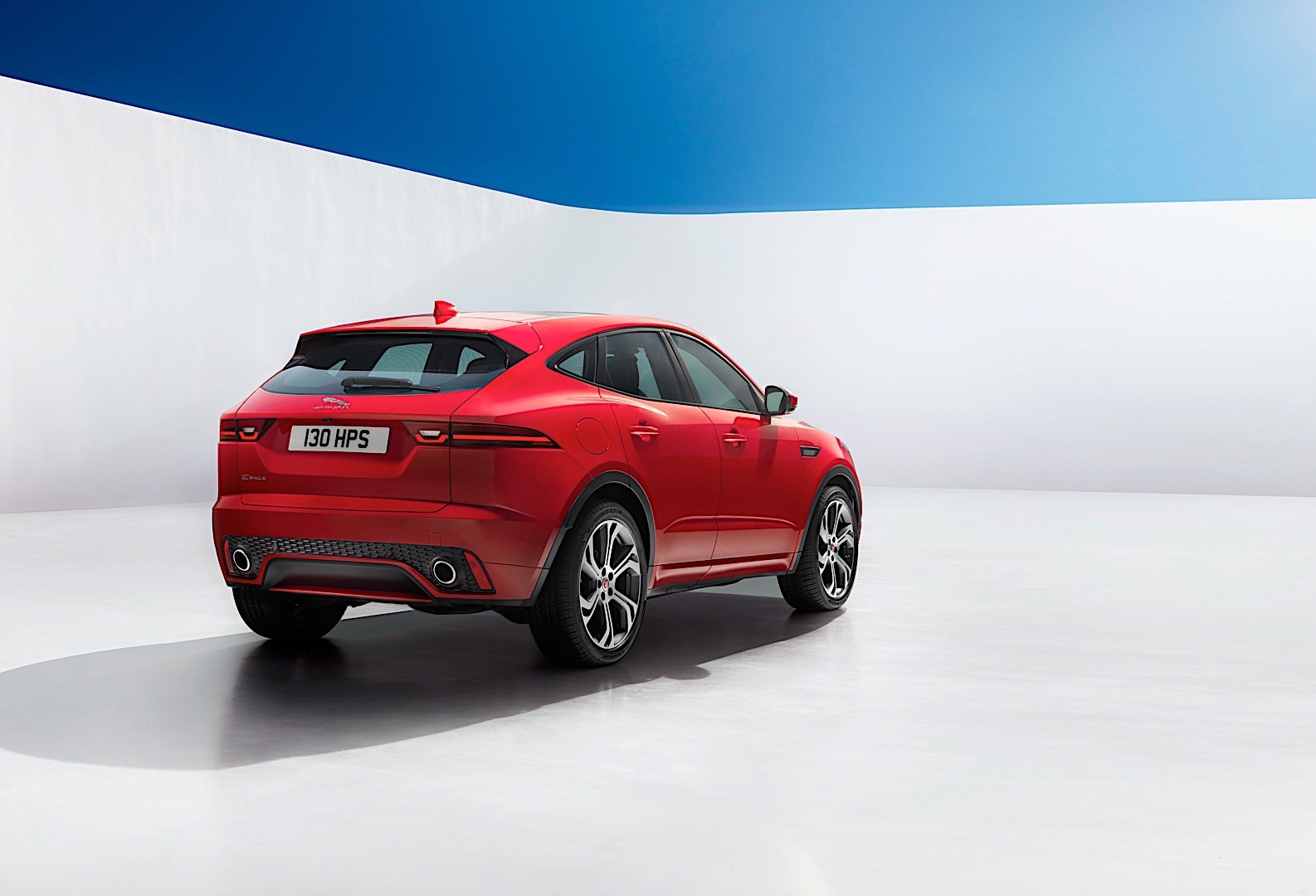 Jaguar E-Pace photo 27
