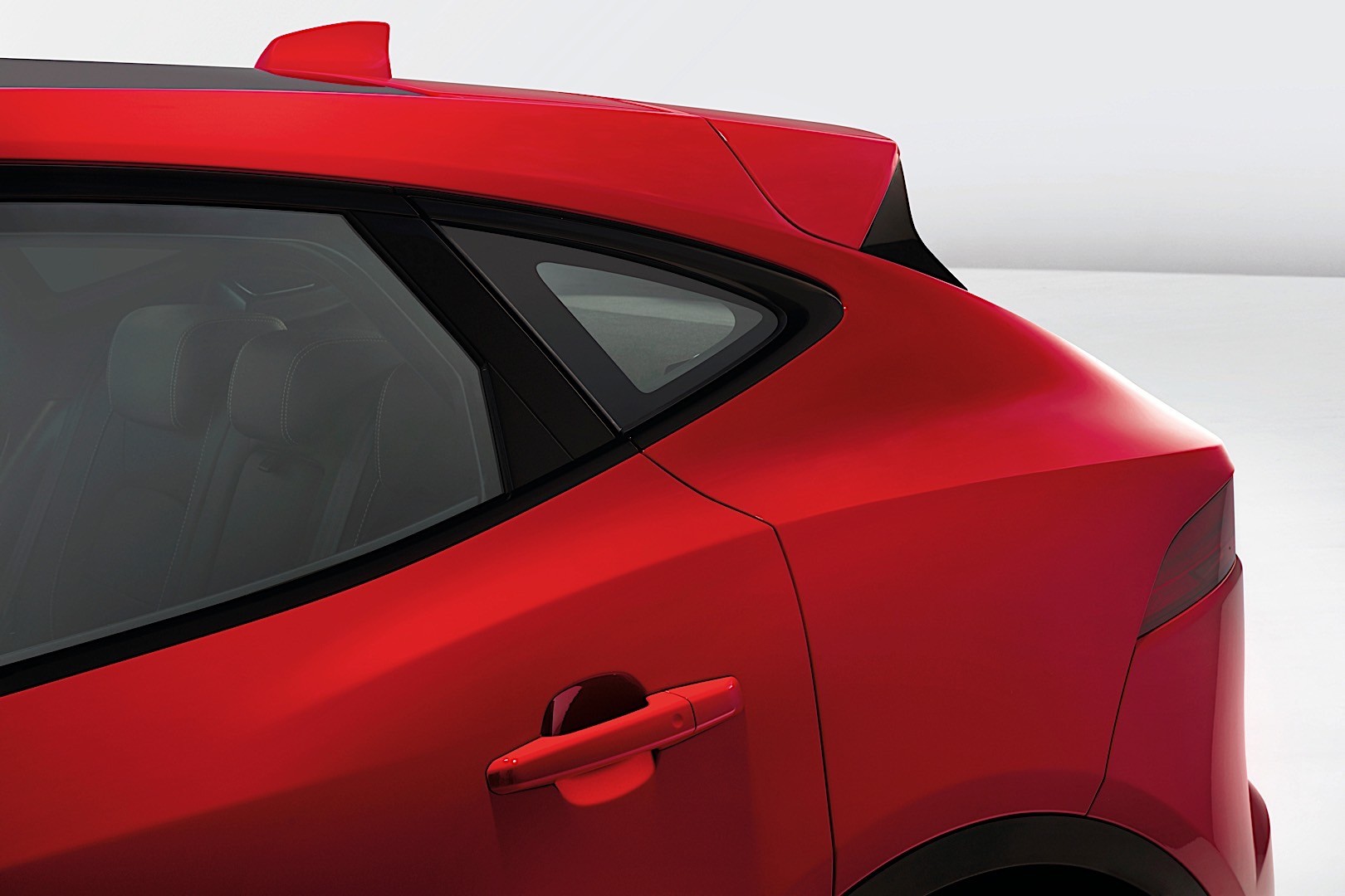 Jaguar E-Pace photo 33