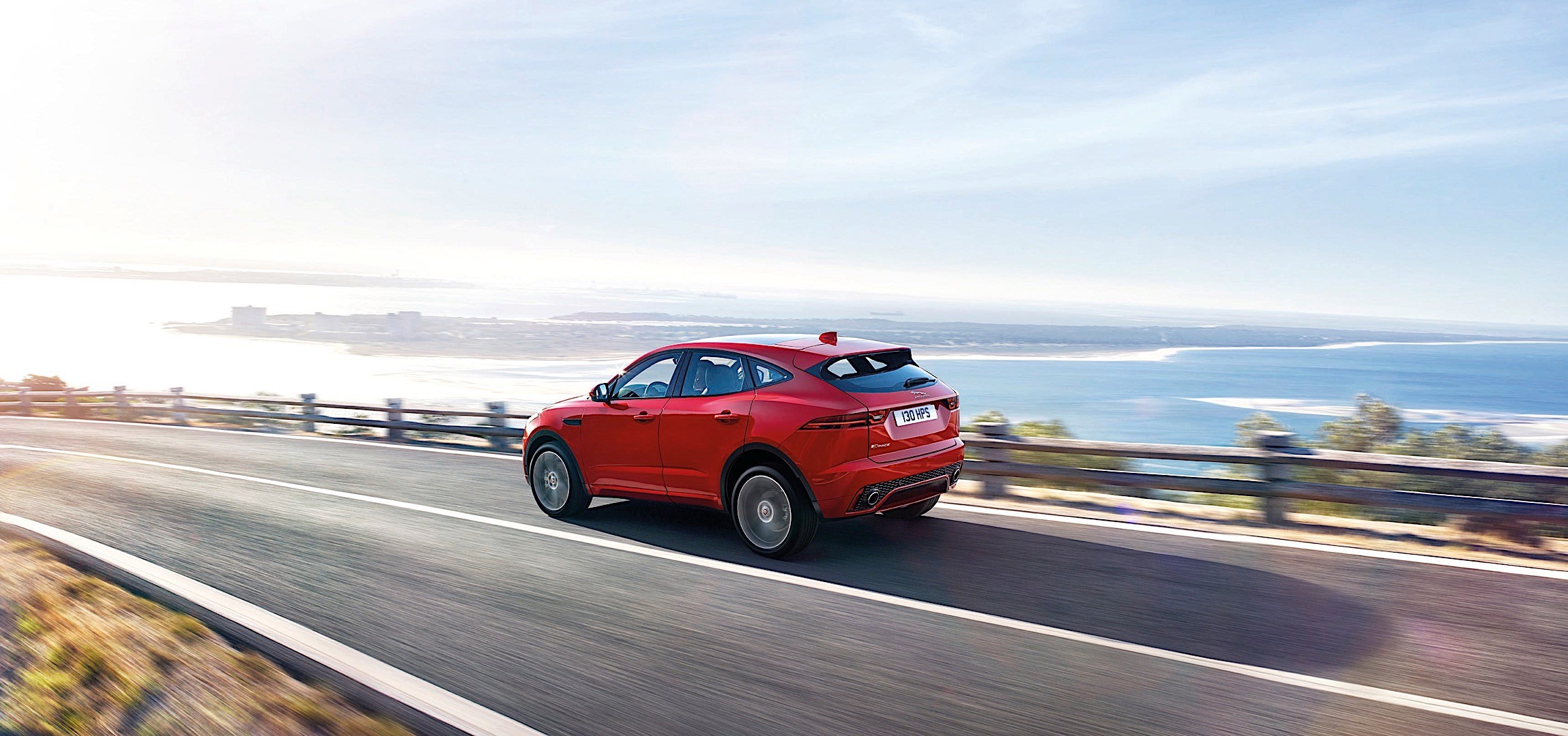 Jaguar E-Pace photo 37