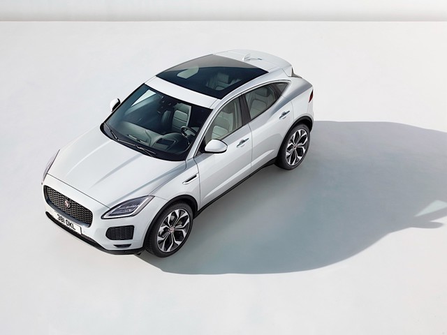 Jaguar E-Pace photo 4