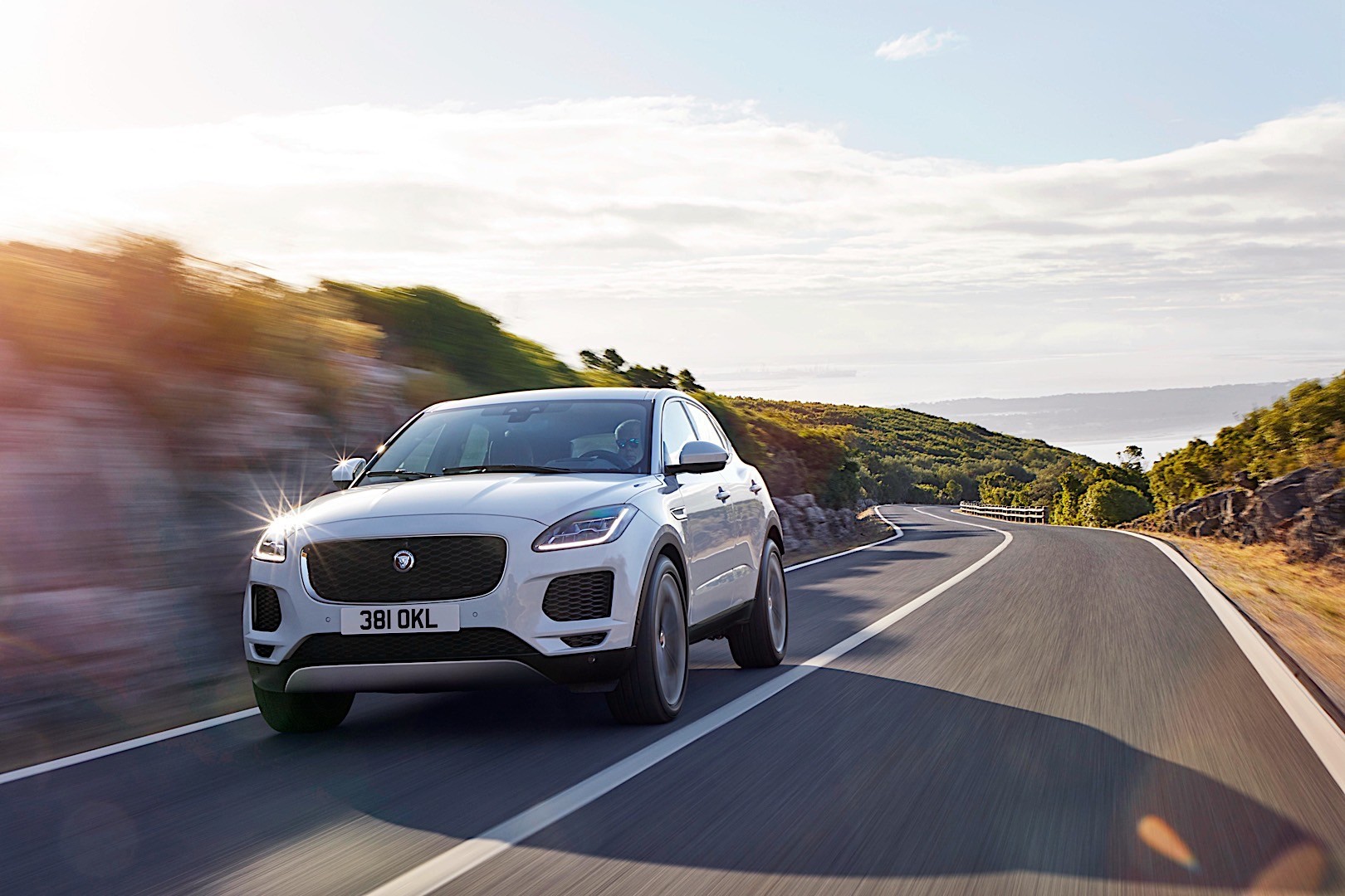 Jaguar E-Pace photo 5