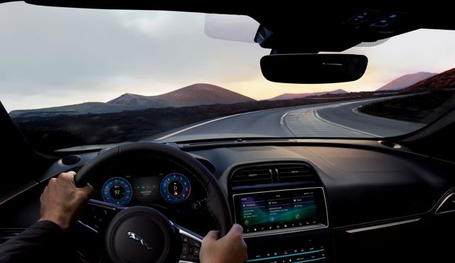 Jaguar F-Pace Svr foto 24