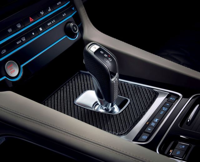 Jaguar F-Pace Svr foto 29