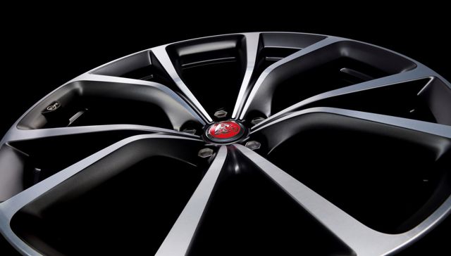 Jaguar F-Pace Svr foto 32