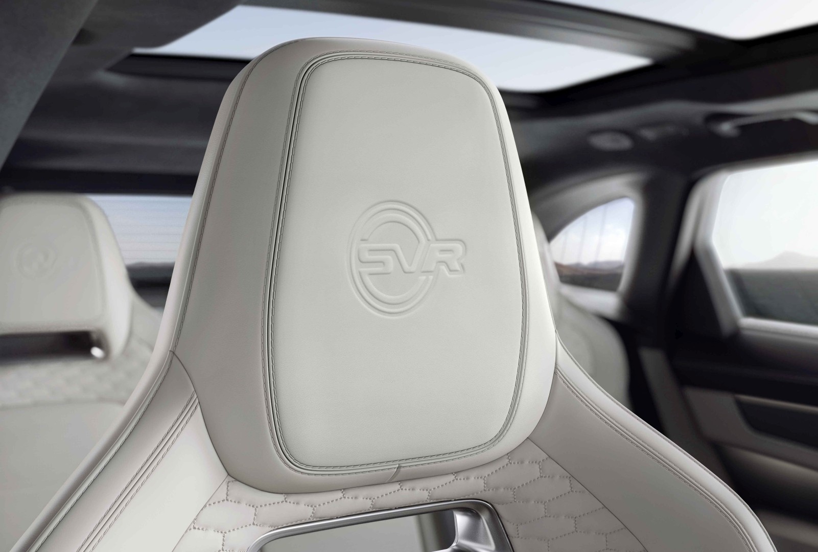 Jaguar F-Pace Svr photo 61