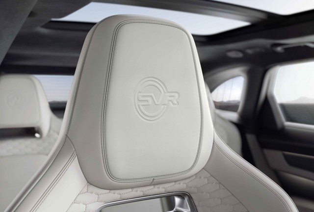 Jaguar F-Pace Svr photo 61