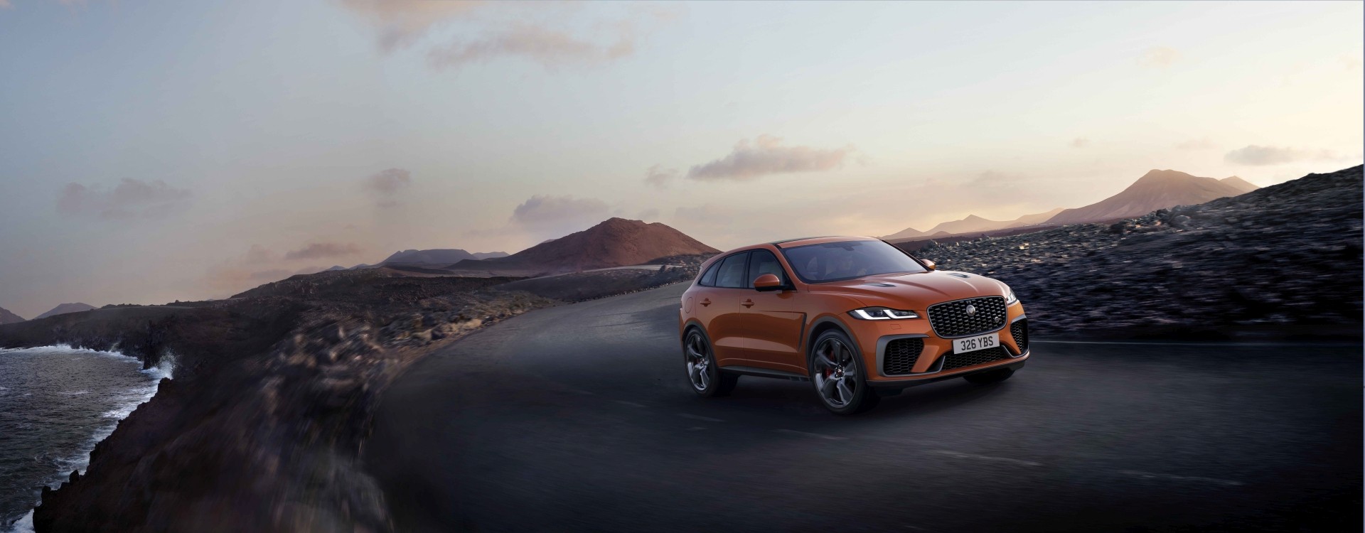 Jaguar F-Pace Svr photo 4