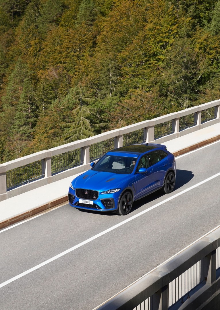 Jaguar F-Pace Svr photo 14