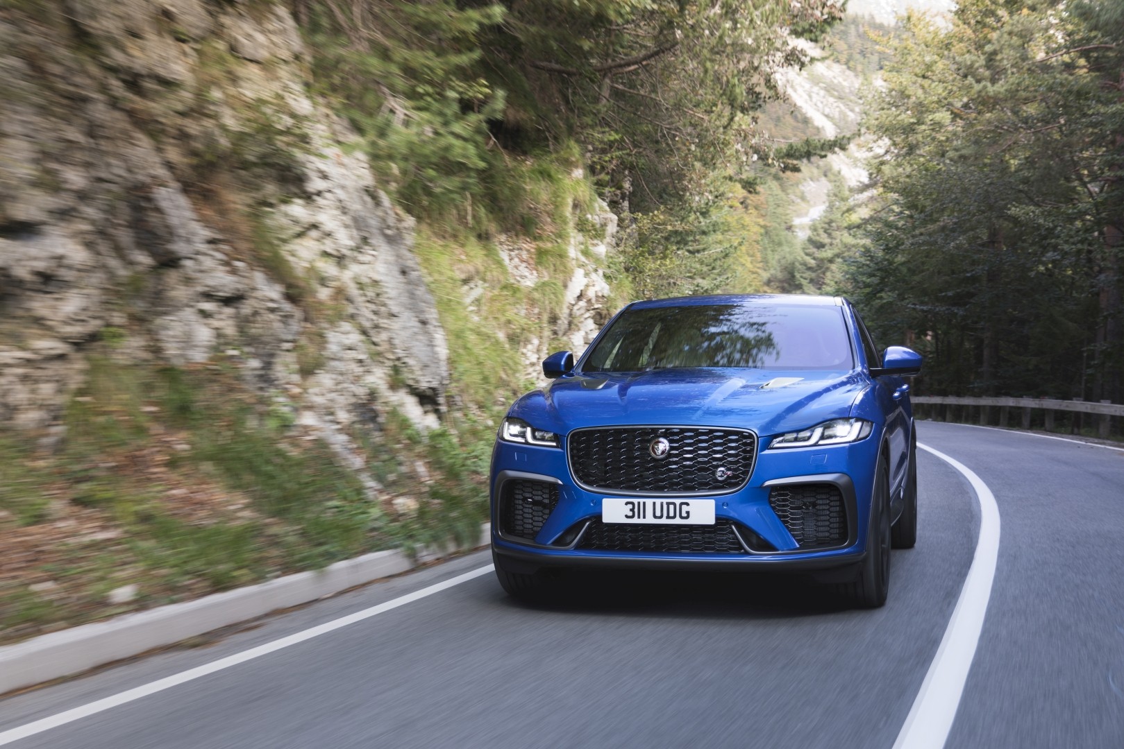 Jaguar F-Pace Svr photo 22