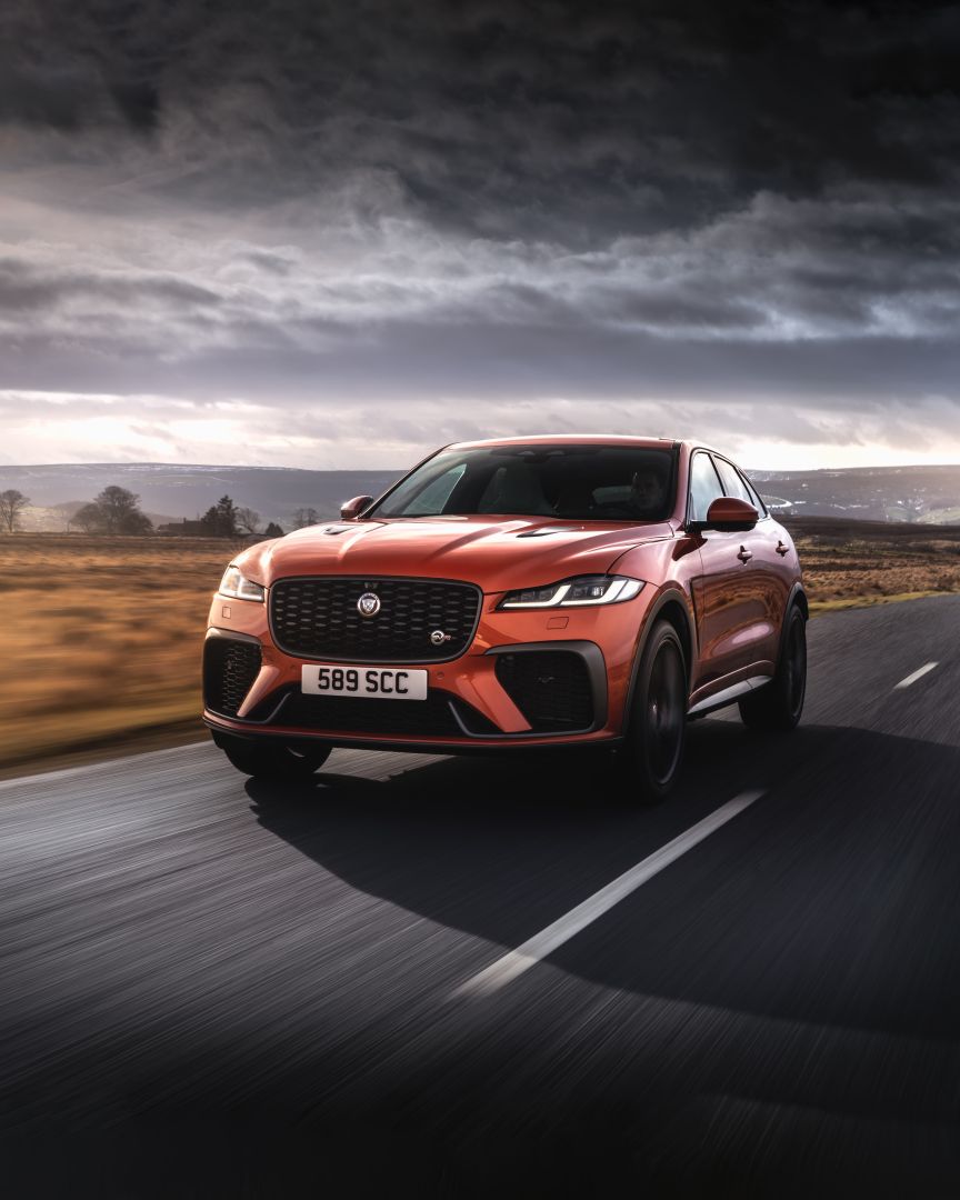 Jaguar F-Pace Svr photo 28
