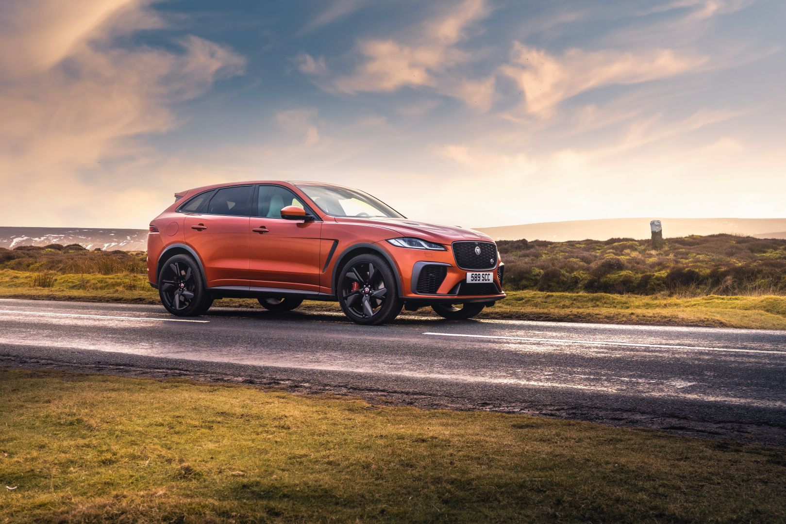 Jaguar F-Pace Svr photo 38