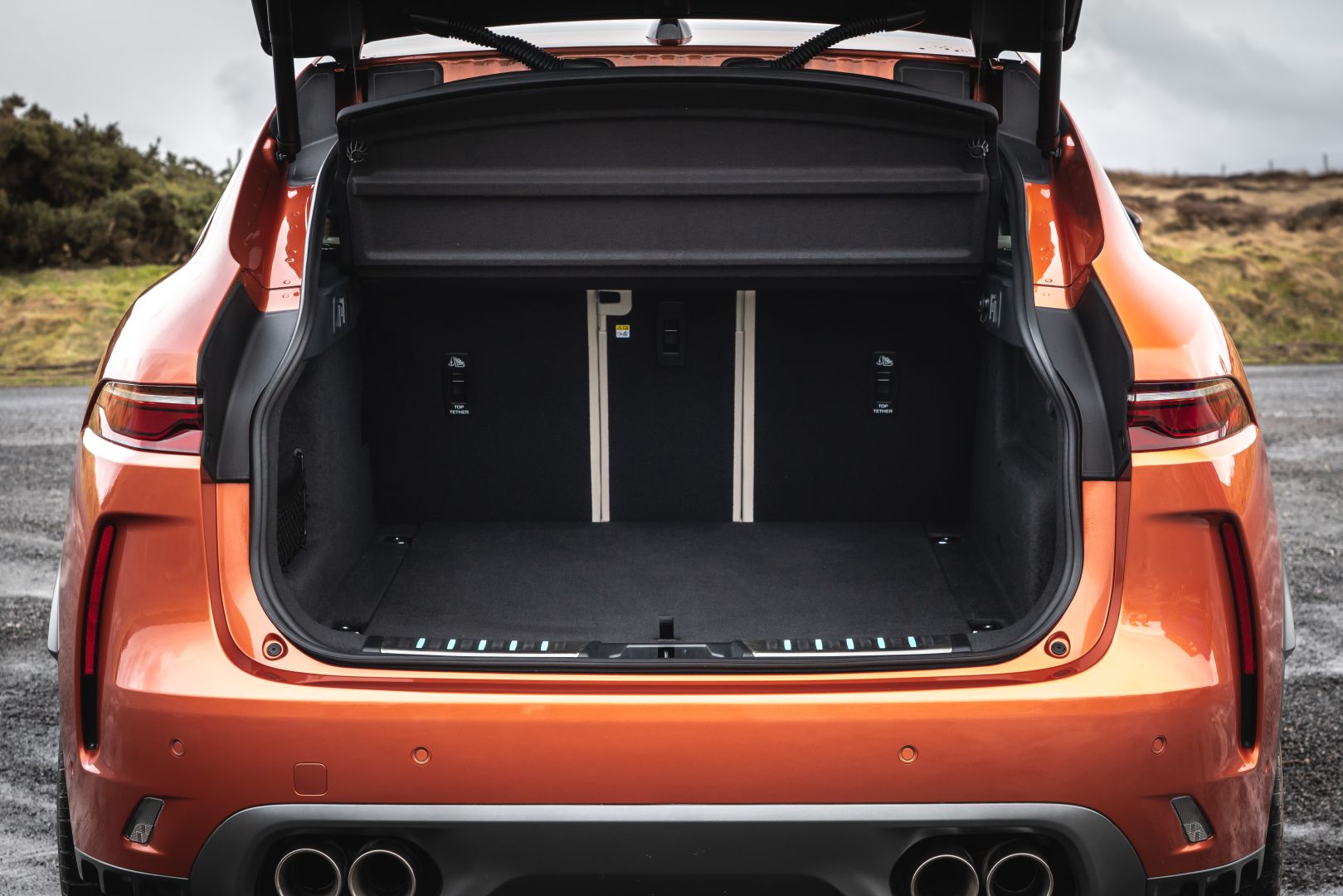 Jaguar F-Pace Svr photo 76