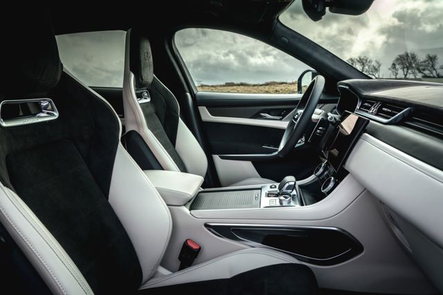 Jaguar F-Pace Svr photo 81