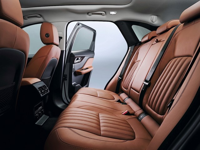 Jaguar F-Pace Foto 54