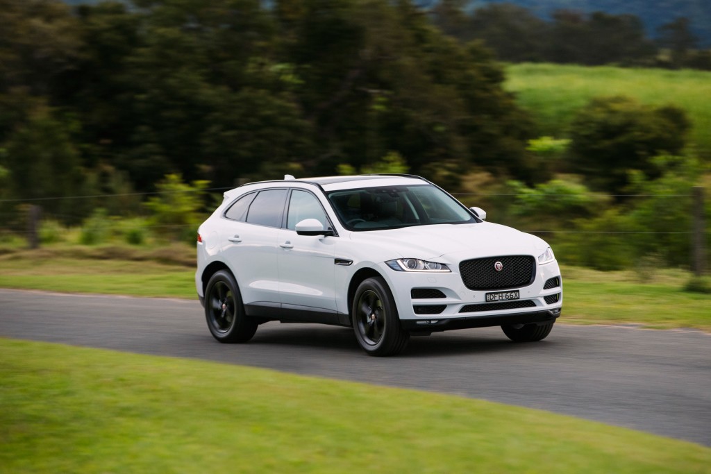 Jaguar F-Pace photo 42
