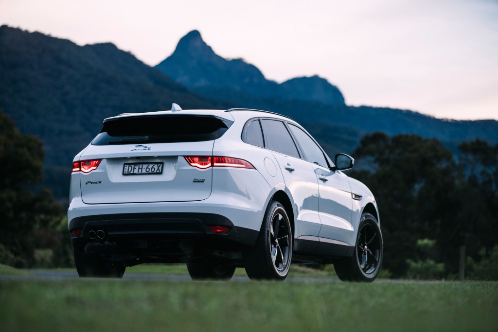 Jaguar F-Pace photo 47