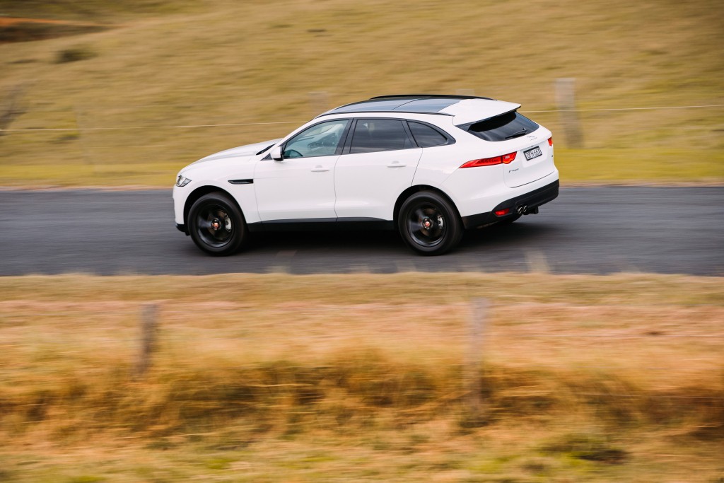 Jaguar F-Pace photo 49