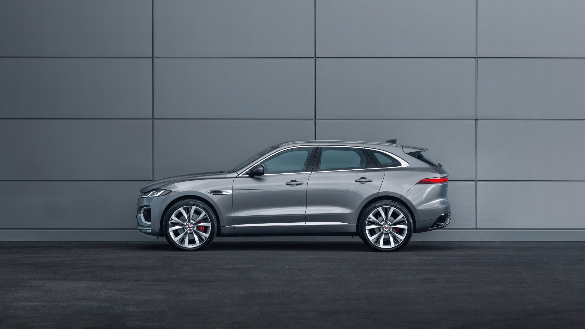 Jaguar F-Pace photo 66