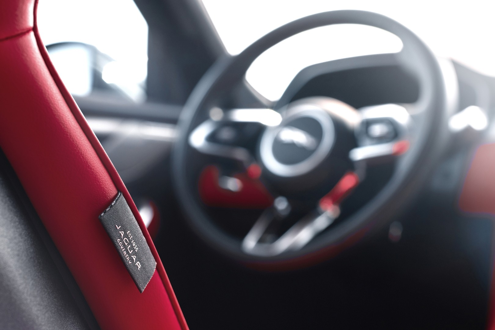 Jaguar F-Pace photo 81