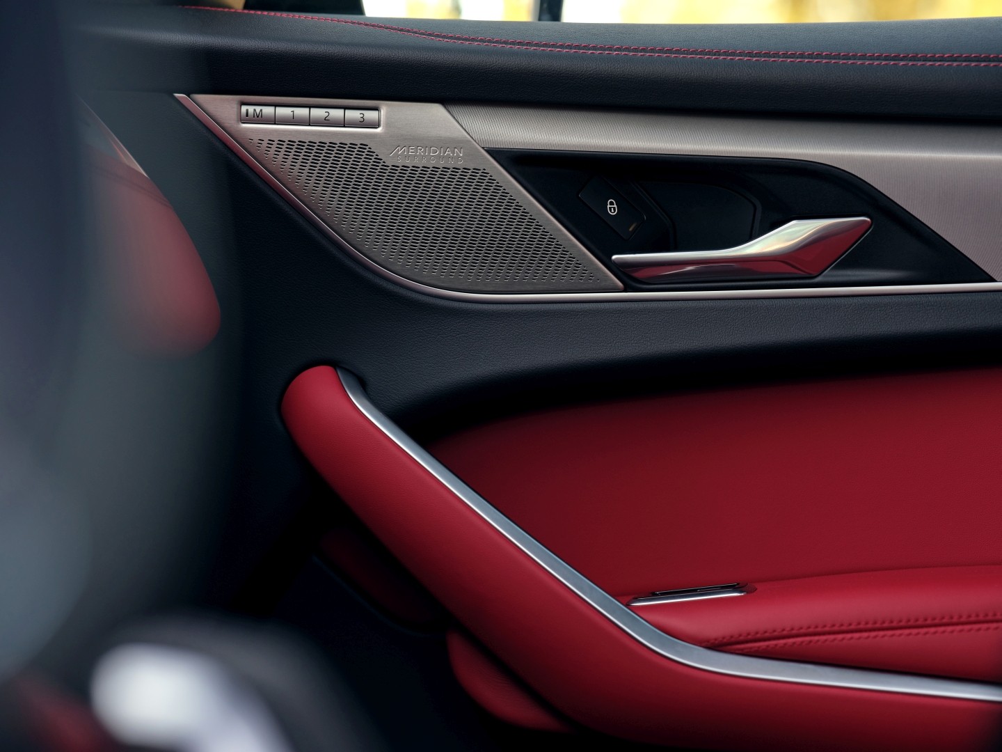 Jaguar F-Pace photo 100