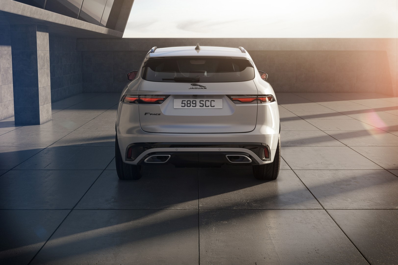 Jaguar F-Pace photo 15