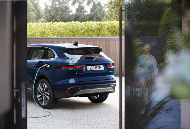 Jaguar F-Pace Foto 18