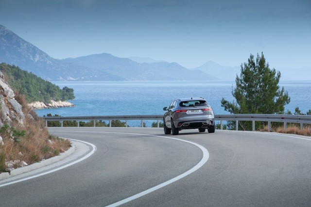 Jaguar F-Pace Foto 22