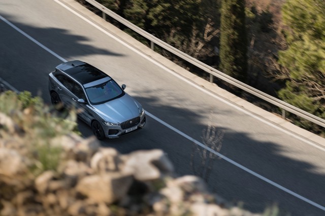 Jaguar F-Pace Foto 23