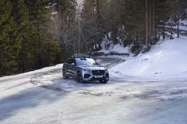Jaguar F-Pace Foto 31