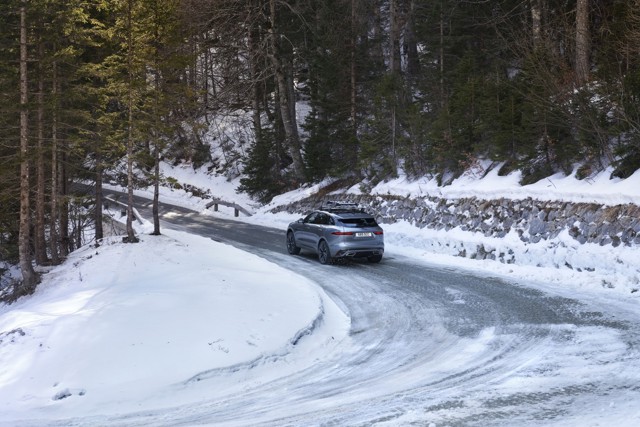 Jaguar F-Pace Foto 33