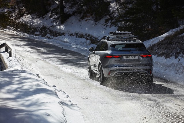 Jaguar F-Pace Foto 35