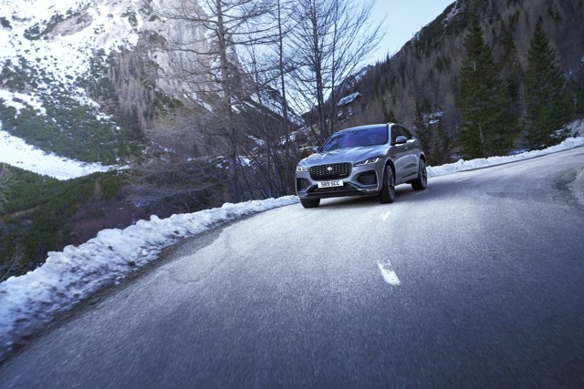 Jaguar F-Pace Foto 36