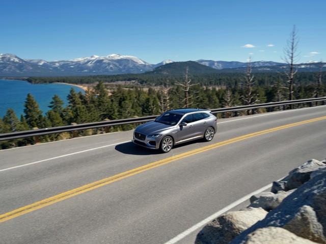 Jaguar F-Pace Foto 38