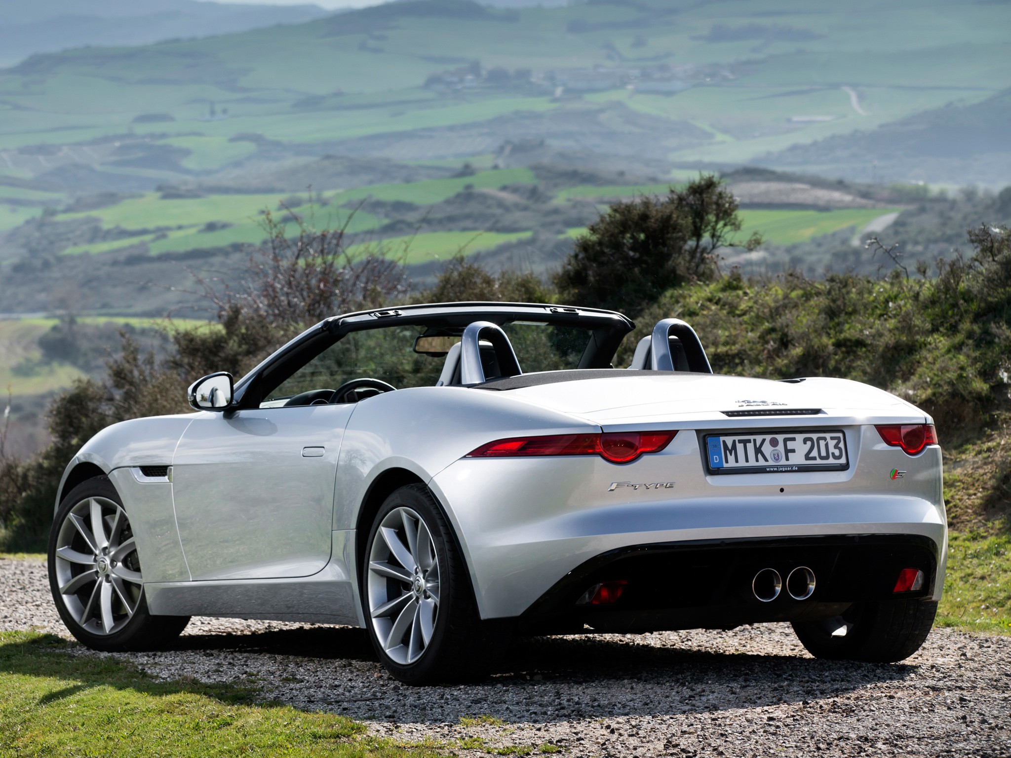 Jaguar F-Type Convertible photo 69