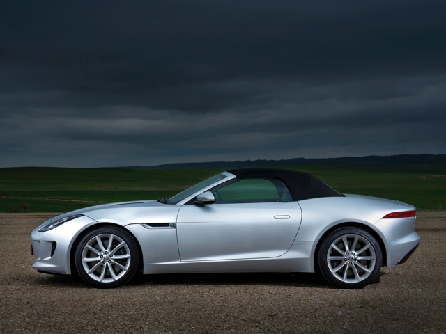 Jaguar F-Type Convertible photo 70