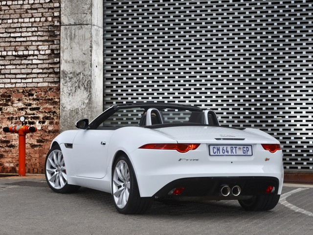 Jaguar F-Type Convertible photo 87