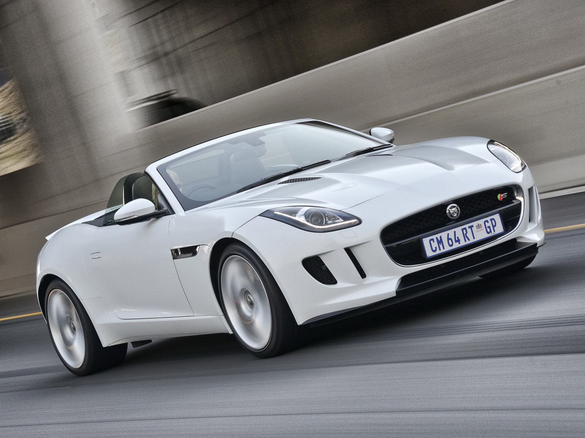 Jaguar F-Type Convertible photo 90