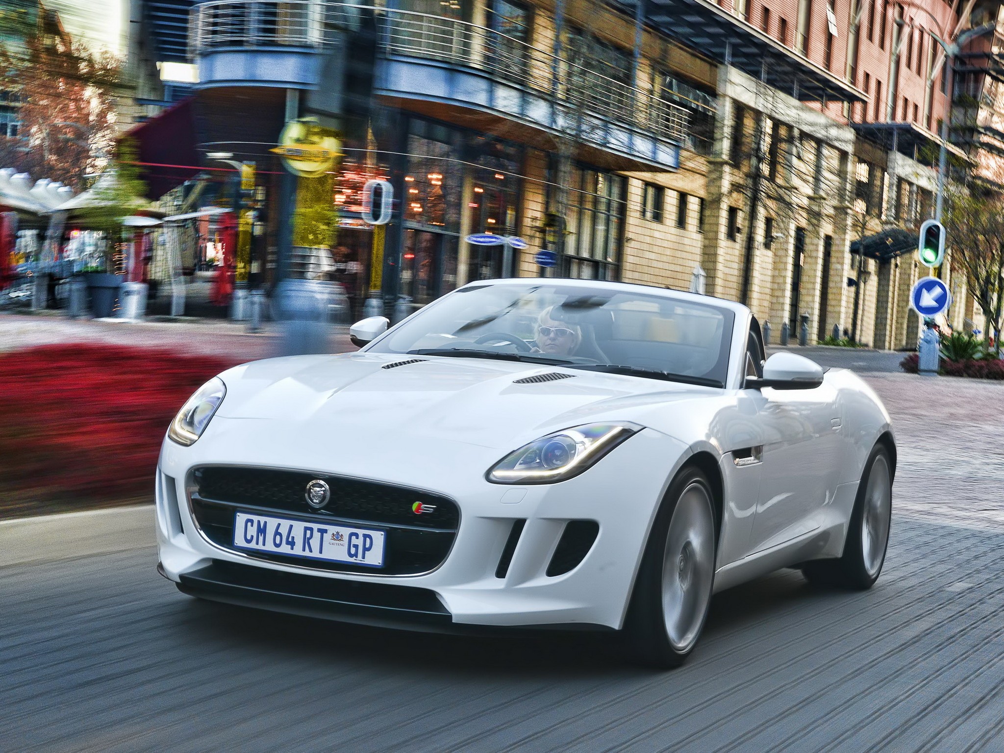Jaguar F-Type Convertible photo 91