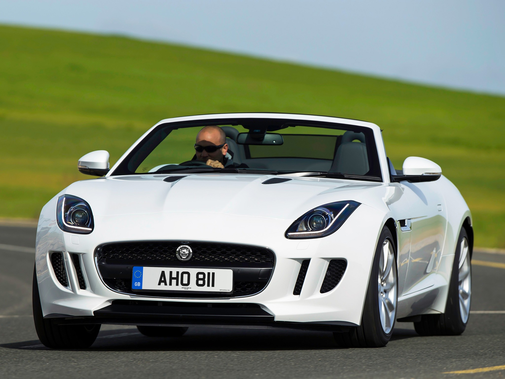 Jaguar F-Type Convertible photo 94