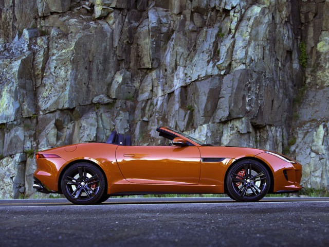 Jaguar F-Type Convertible photo 105
