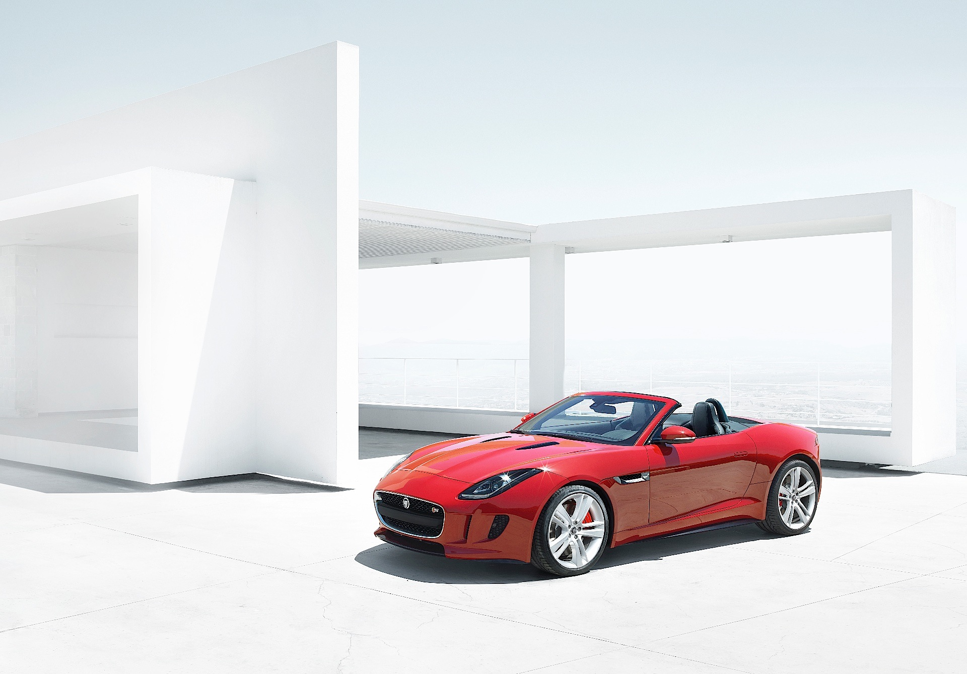 Jaguar F-Type Convertible photo 22