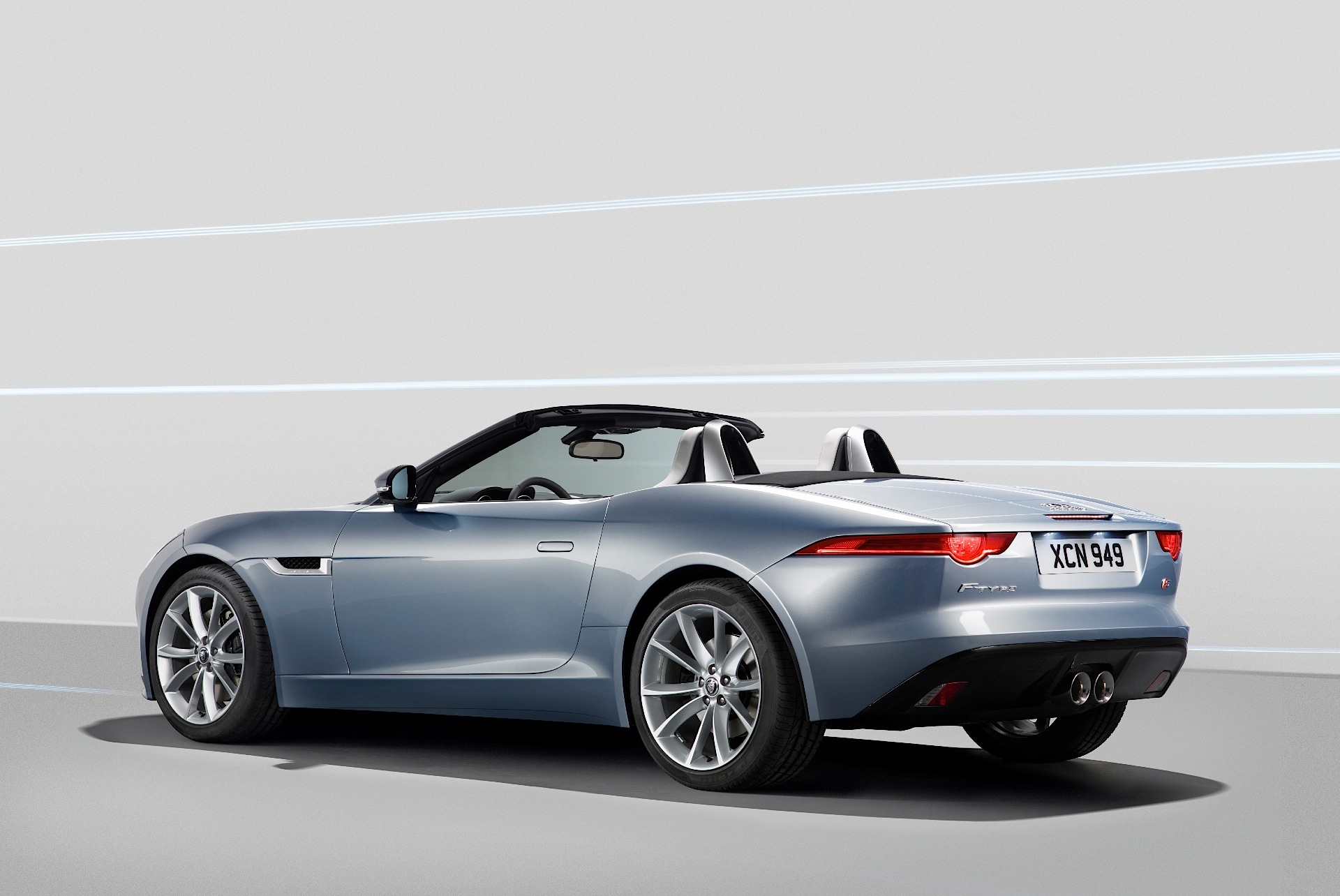 Jaguar F-Type Convertible photo 30