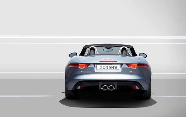 Jaguar F-Type Convertible photo 31