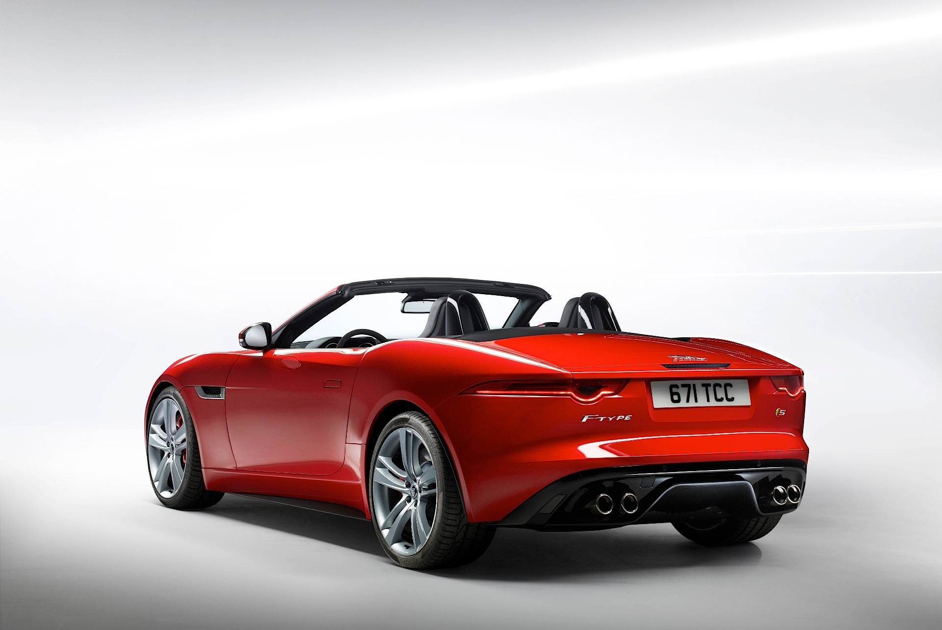 Jaguar F-Type Convertible photo 43
