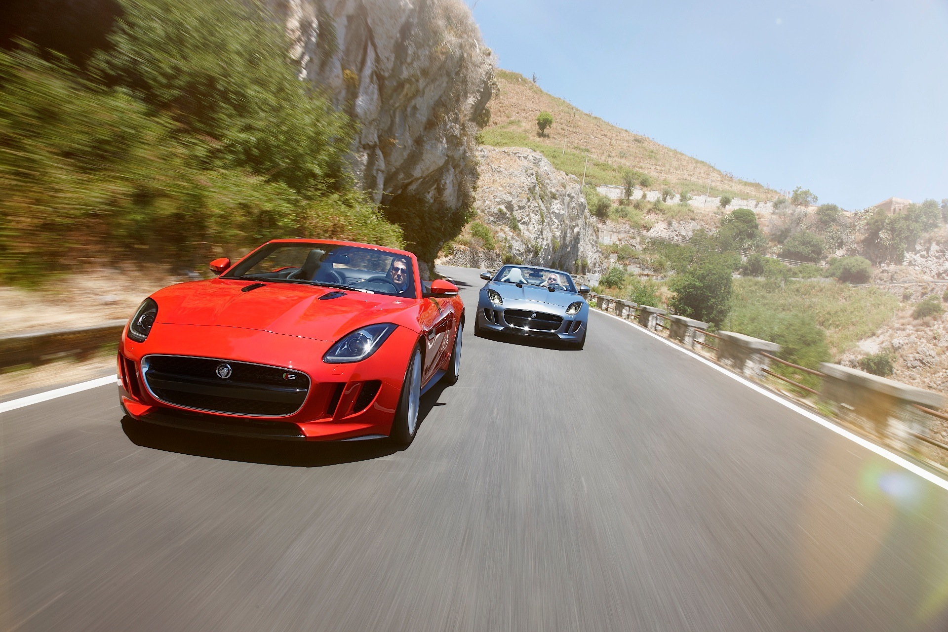Jaguar F-Type Convertible photo 45