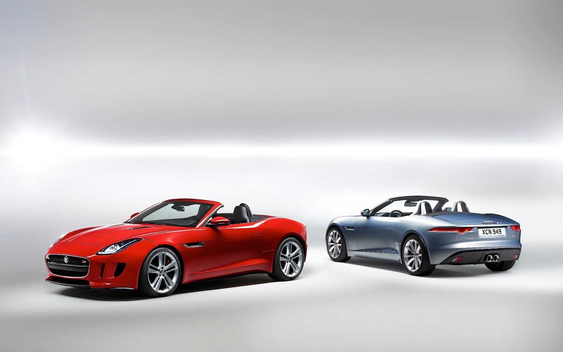 Jaguar F-Type Convertible photo 46